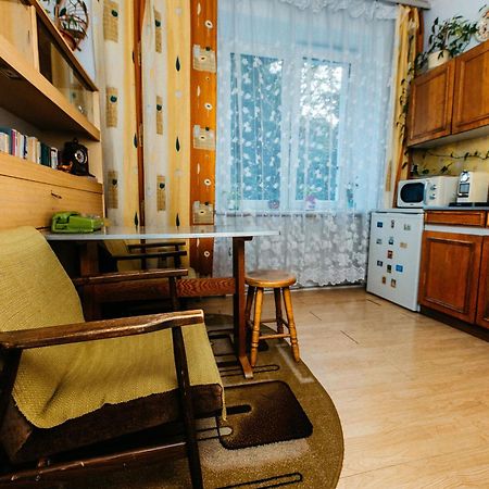 Feel The Old Socialist Style Apartment كراكوفيا المظهر الخارجي الصورة