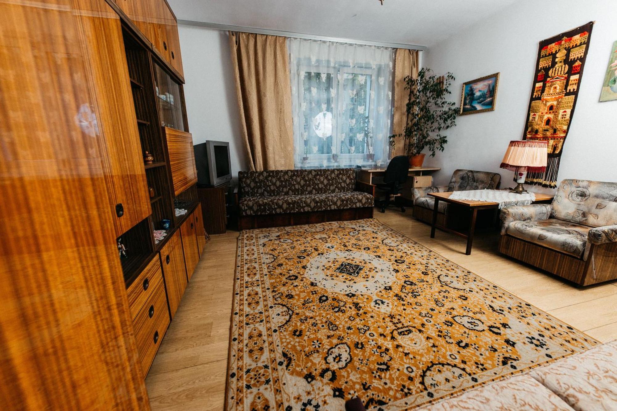 Feel The Old Socialist Style Apartment كراكوفيا المظهر الخارجي الصورة
