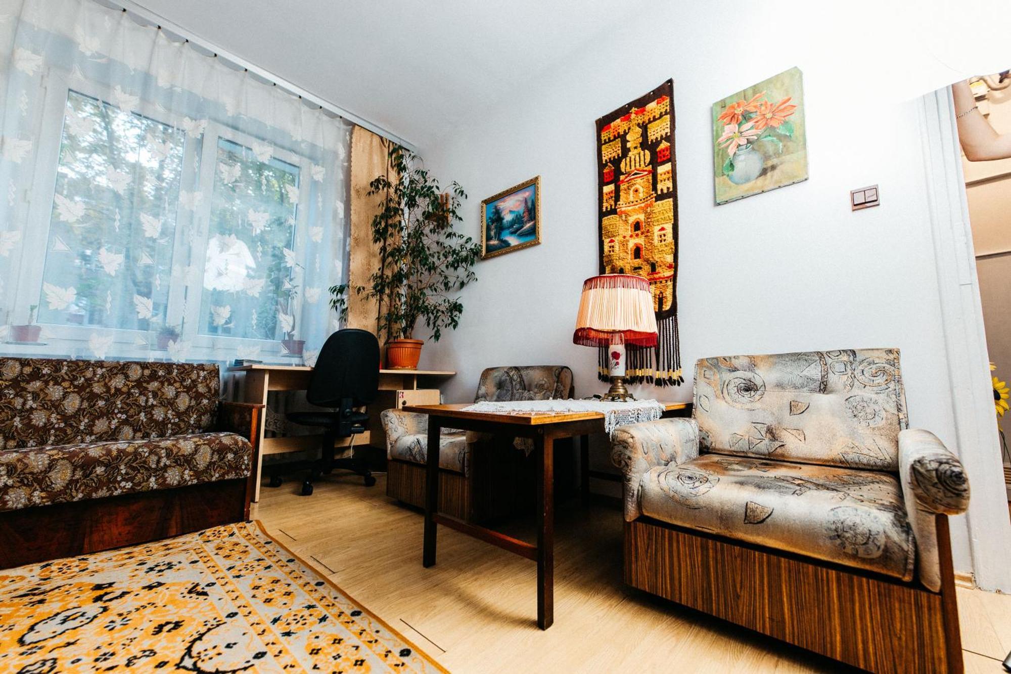 Feel The Old Socialist Style Apartment كراكوفيا المظهر الخارجي الصورة