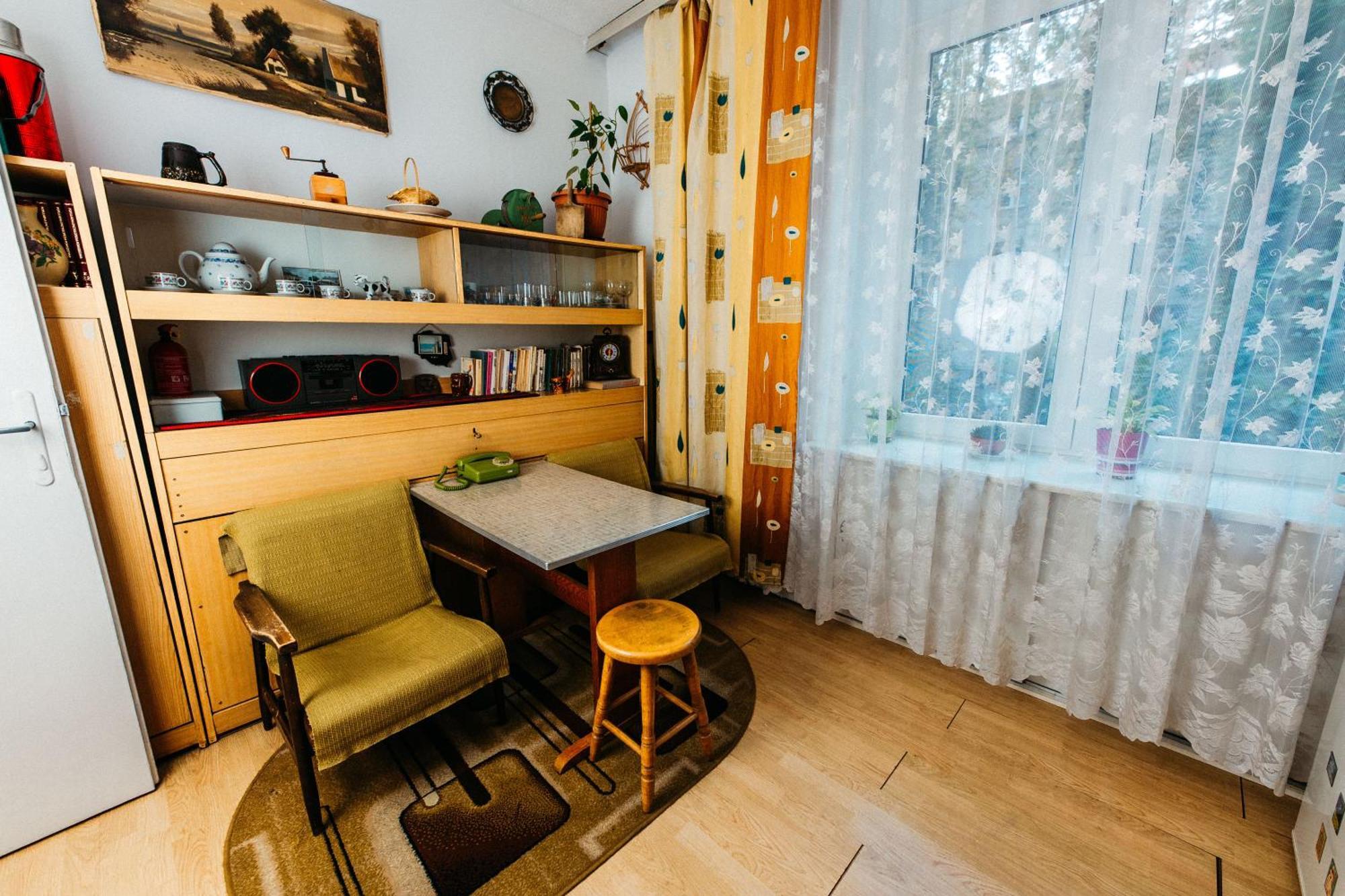 Feel The Old Socialist Style Apartment كراكوفيا المظهر الخارجي الصورة